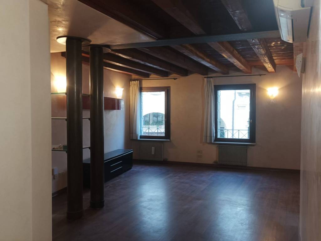 appartamento in affitto a Treviso in zona Centro Storico