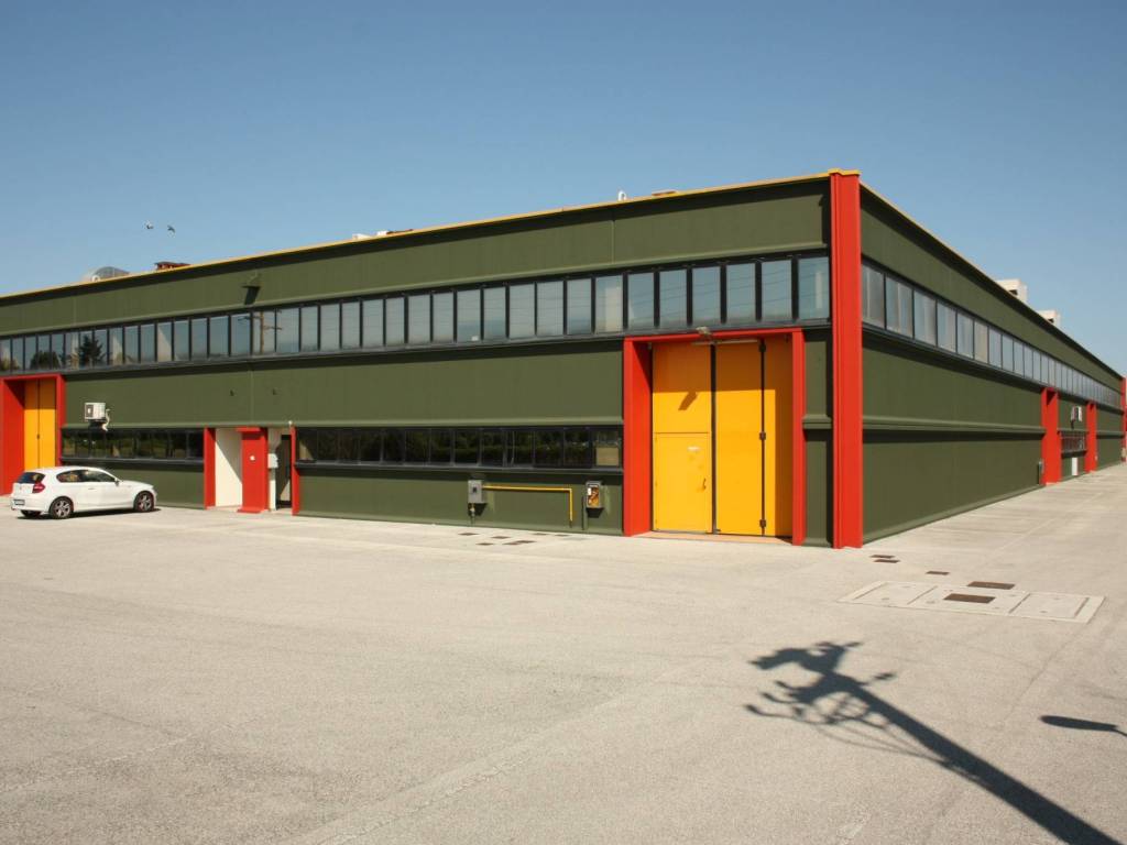locale commerciale in affitto a Treviso in zona Centro Storico