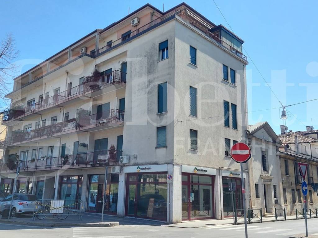 negozio in affitto a Treviso