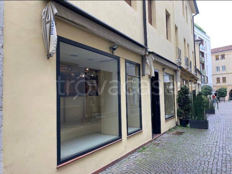 negozio in affitto a Treviso in zona Centro Storico