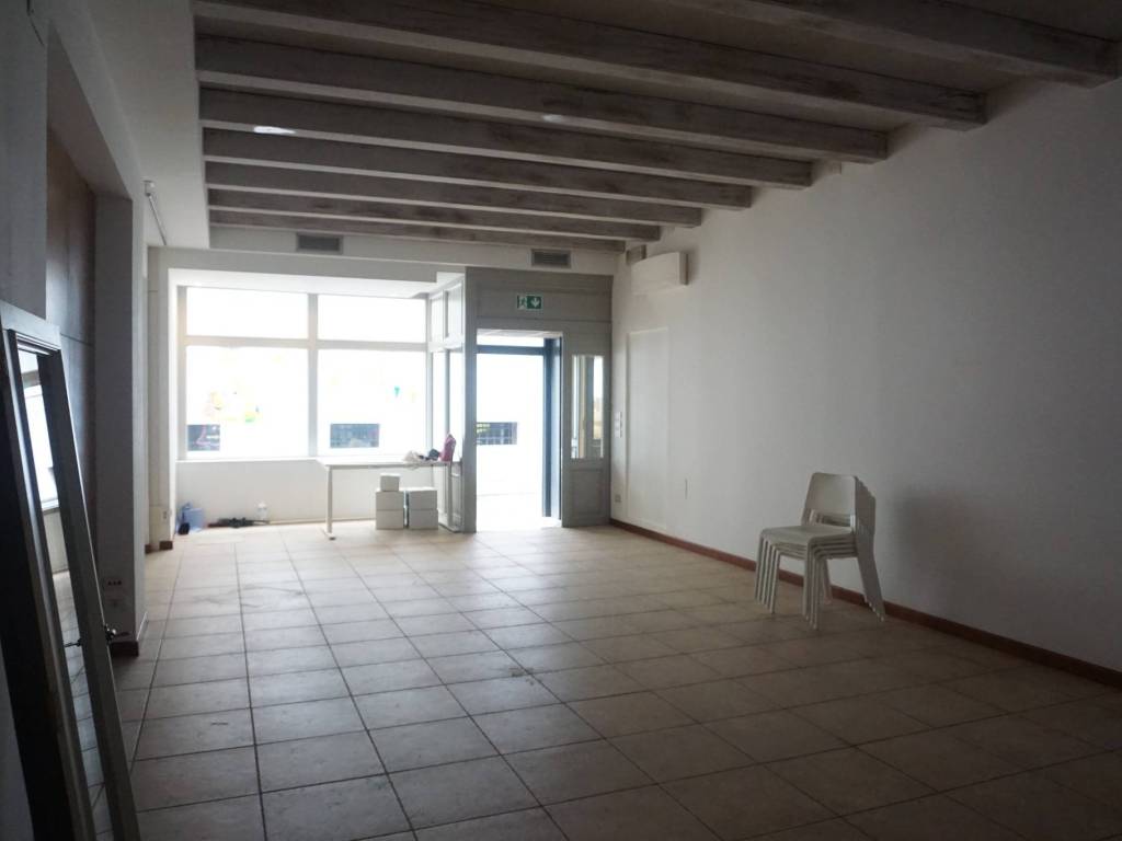 negozio in affitto a Treviso in zona Centro Storico