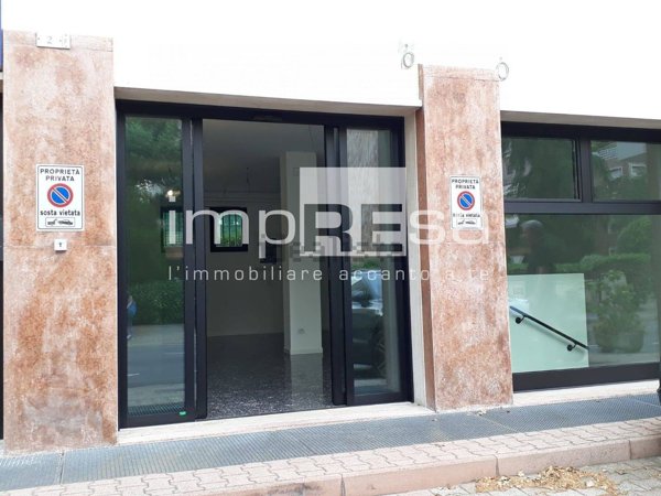 locale commerciale in affitto a Treviso