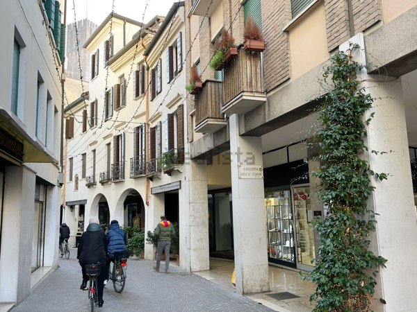 negozio in affitto a Treviso in zona Centro Storico
