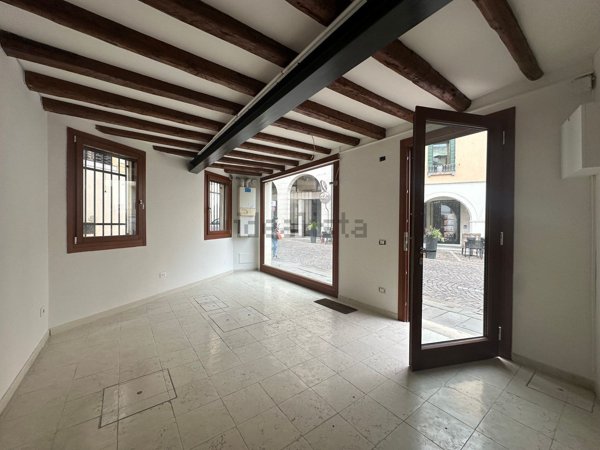 negozio in affitto a Treviso in zona Centro Storico