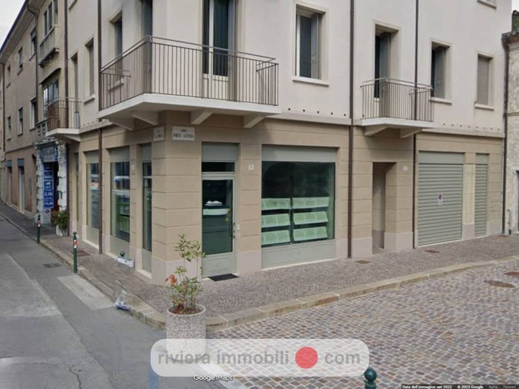 negozio in affitto a Treviso