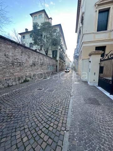 appartamento in affitto a Treviso in zona Centro Storico