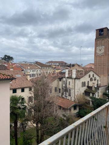 appartamento in affitto a Treviso in zona Centro Storico