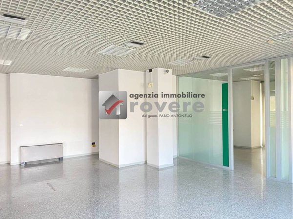 locale commerciale in affitto a Treviso