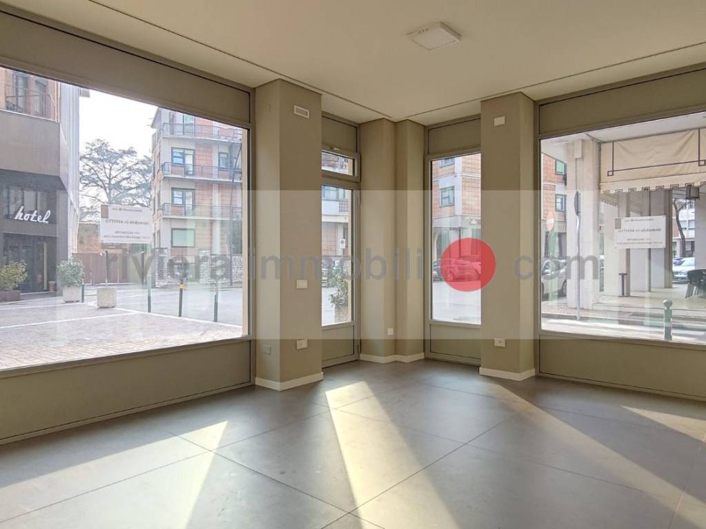 negozio in affitto a Treviso