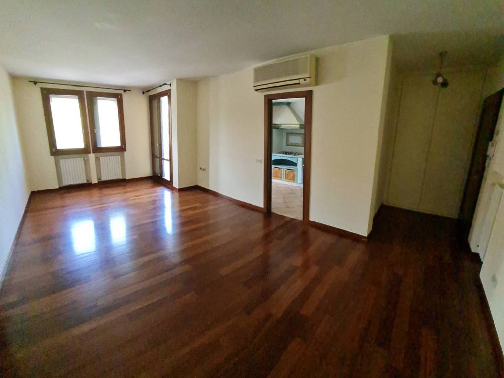 appartamento in affitto a Treviso in zona Centro Storico