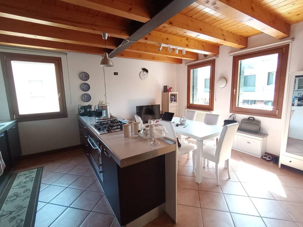 appartamento in affitto a Treviso in zona Ghirada / San Zeno