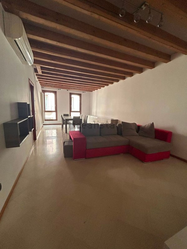 appartamento in affitto a Treviso in zona Centro Storico