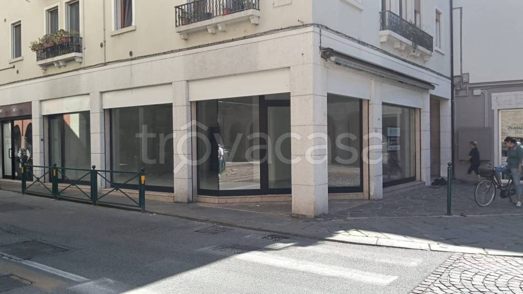 negozio in affitto a Treviso in zona Centro Storico
