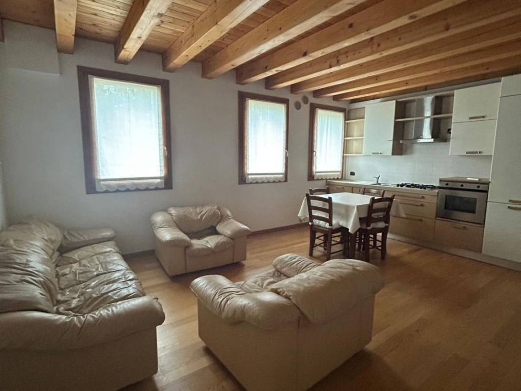 appartamento in affitto a Treviso in zona Monigo