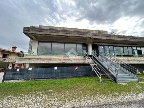 locale commerciale in affitto a Valdobbiadene in zona Bigolino