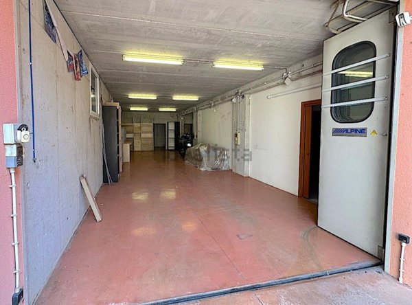 locale di sgombero in affitto a Vedelago