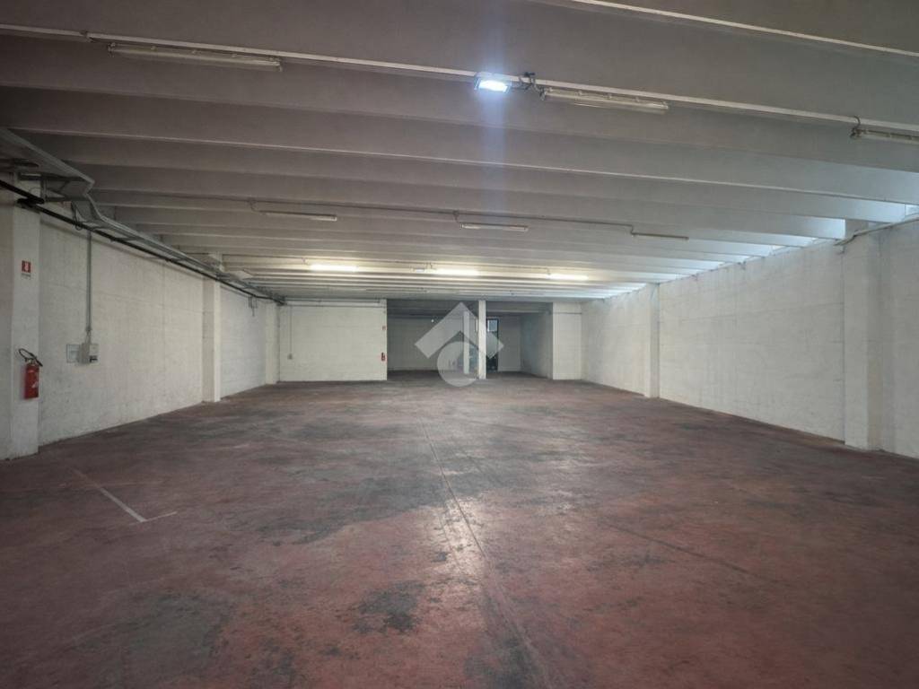 locale commerciale in affitto a Vedelago