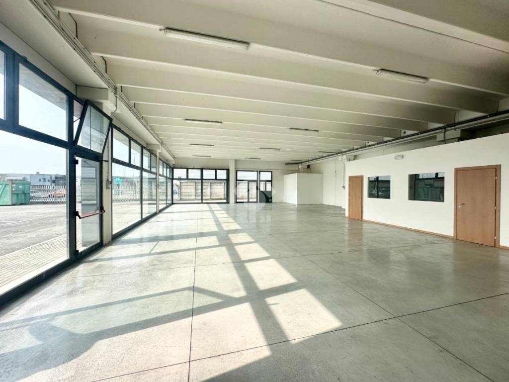 negozio in affitto a Vedelago