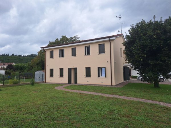 casa indipendente in affitto a Vidor
