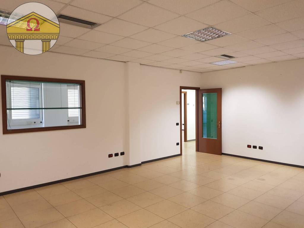 ufficio in affitto a Villorba in zona Lancenigo