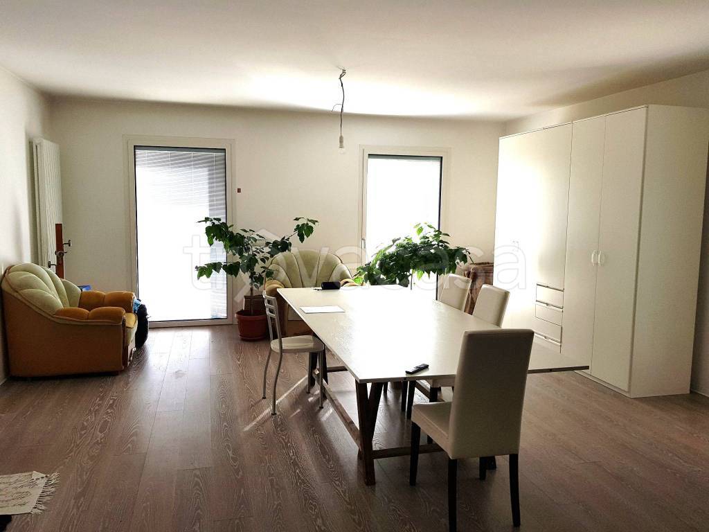 casa indipendente in affitto a Villorba