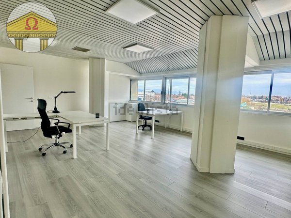 ufficio in affitto a Villorba in zona Fontane