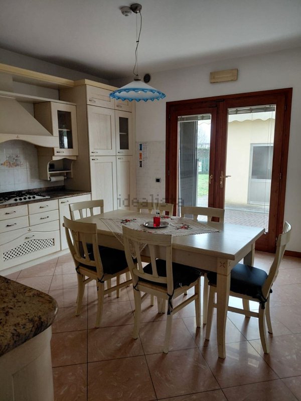 appartamento in affitto a Villorba in zona Lancenigo