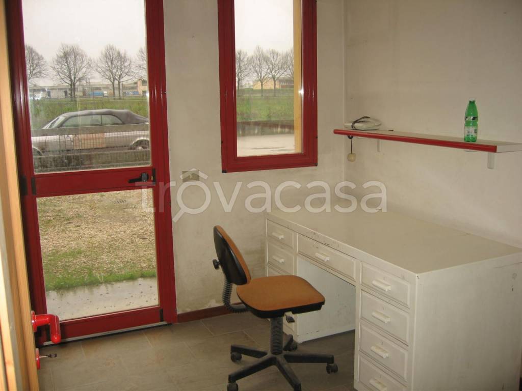locale commerciale in affitto a Villorba in zona Fontane