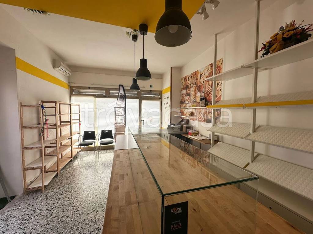 negozio in affitto a Vittorio Veneto