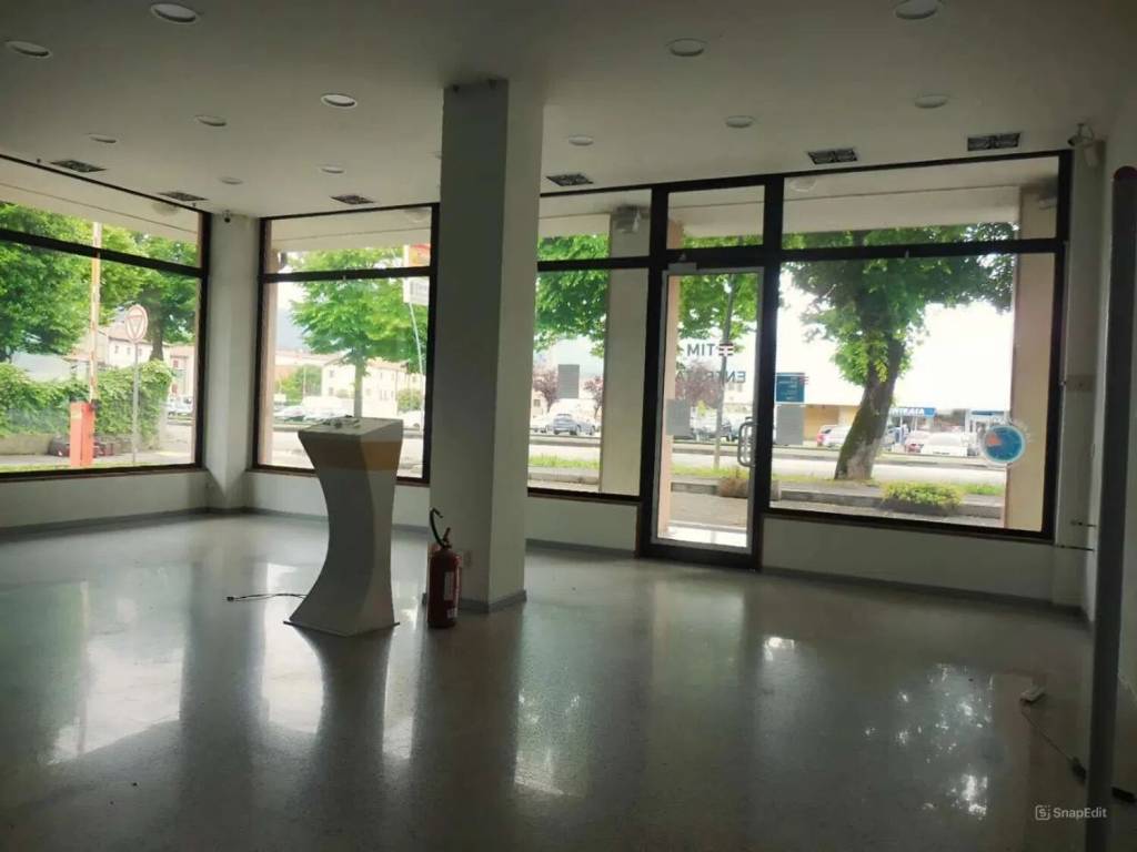negozio in affitto a Vittorio Veneto