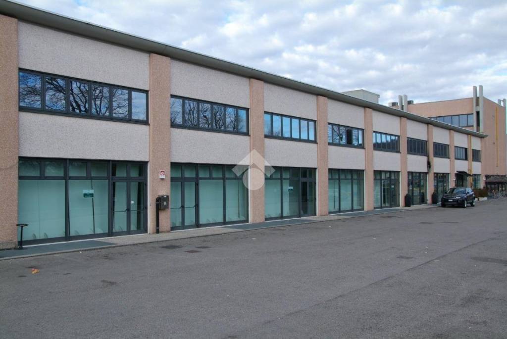 locale commerciale in affitto a Volpago del Montello