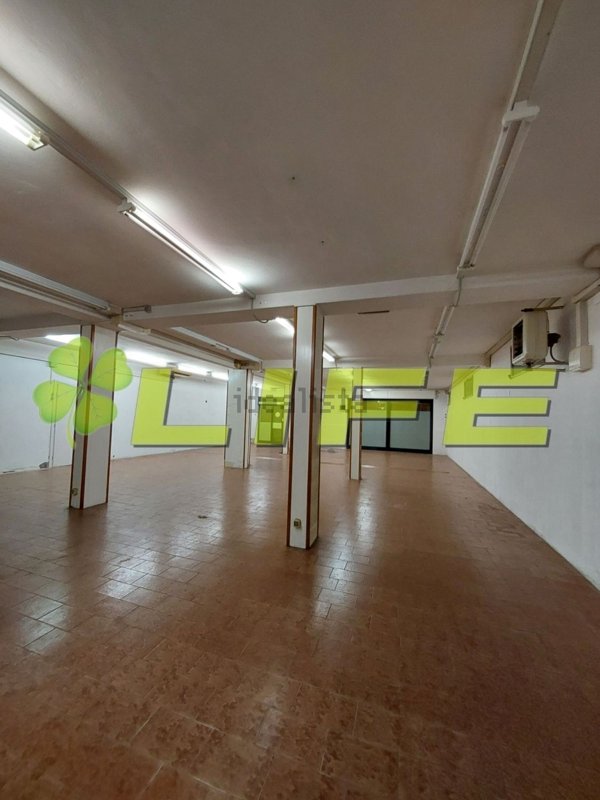 locale commerciale in affitto a Volpago del Montello