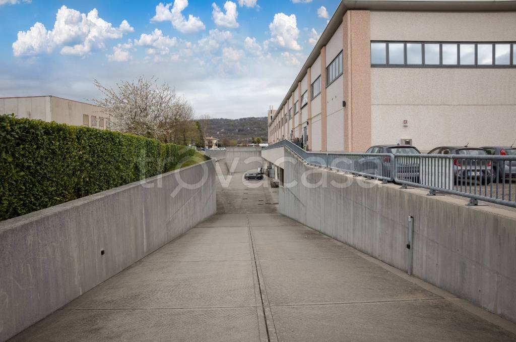 locale di sgombero in affitto a Volpago del Montello