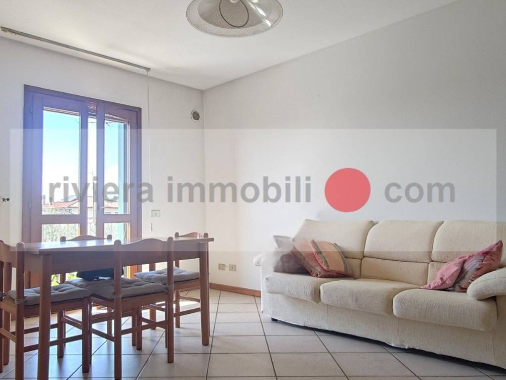 appartamento in affitto a Volpago del Montello in zona Venegazzù