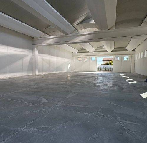 locale commerciale in affitto a Zero Branco