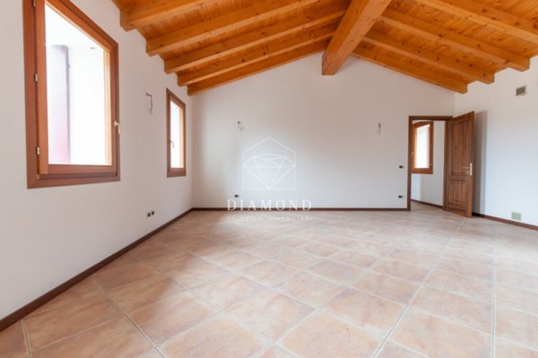 appartamento in affitto a Pieve del Grappa in zona Crespano del Grappa