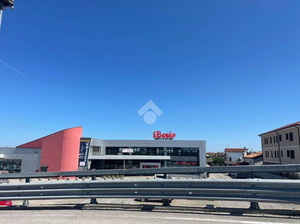 negozio in affitto a Campagna Lupia