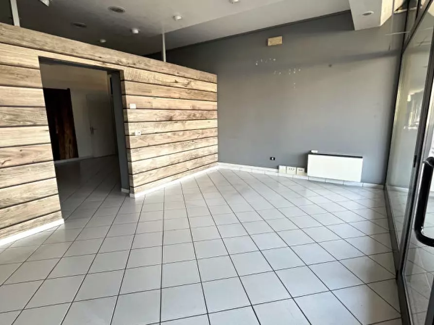 negozio in affitto a Campolongo Maggiore in zona Bojon