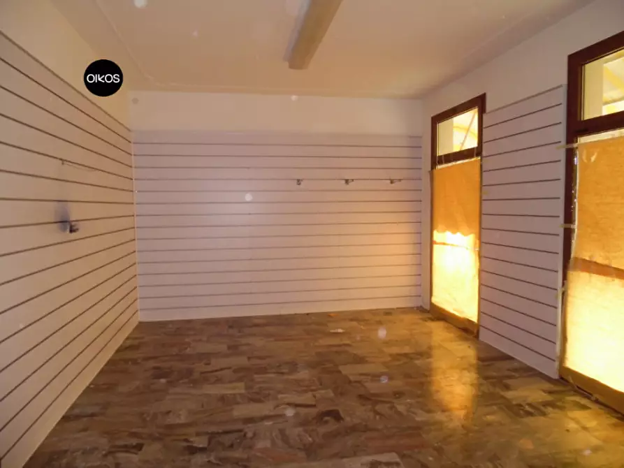 negozio in affitto a Campolongo Maggiore in zona Bojon