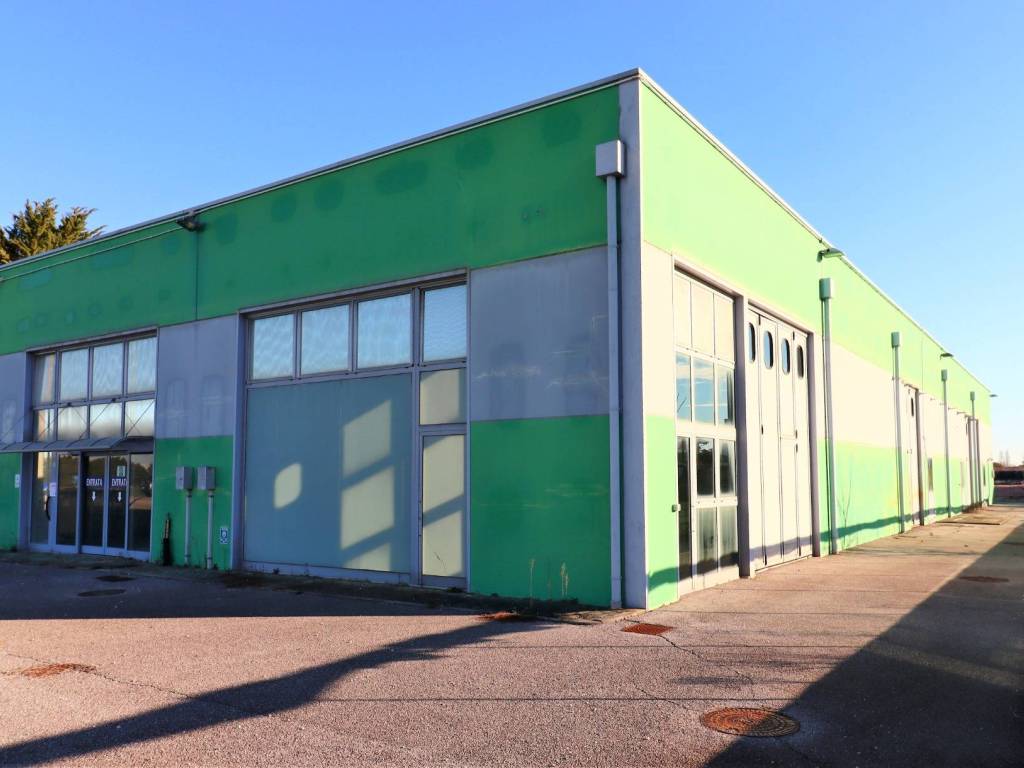 capannone in affitto a Caorle