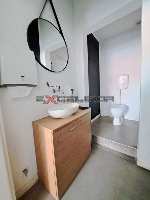 locale commerciale in affitto a Cavarzere