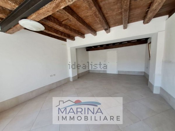 locale commerciale in affitto a Chioggia