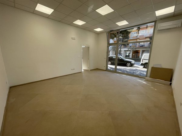 negozio in affitto a Chioggia in zona Sottomarina