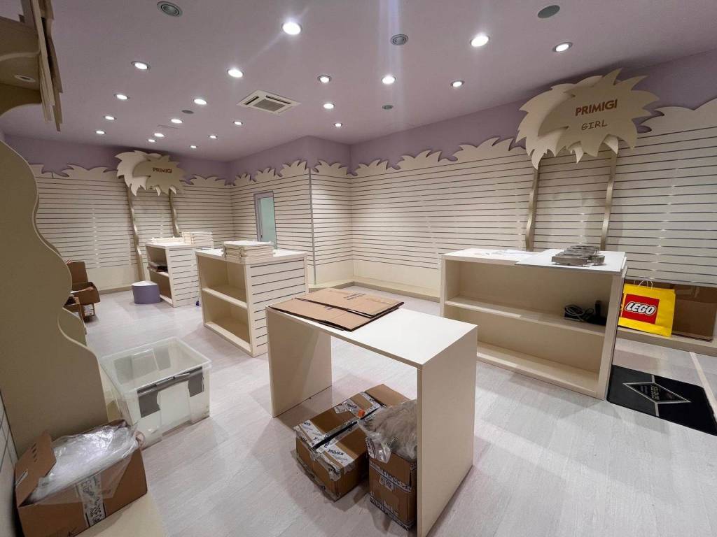 negozio in affitto a Chioggia in zona Sottomarina