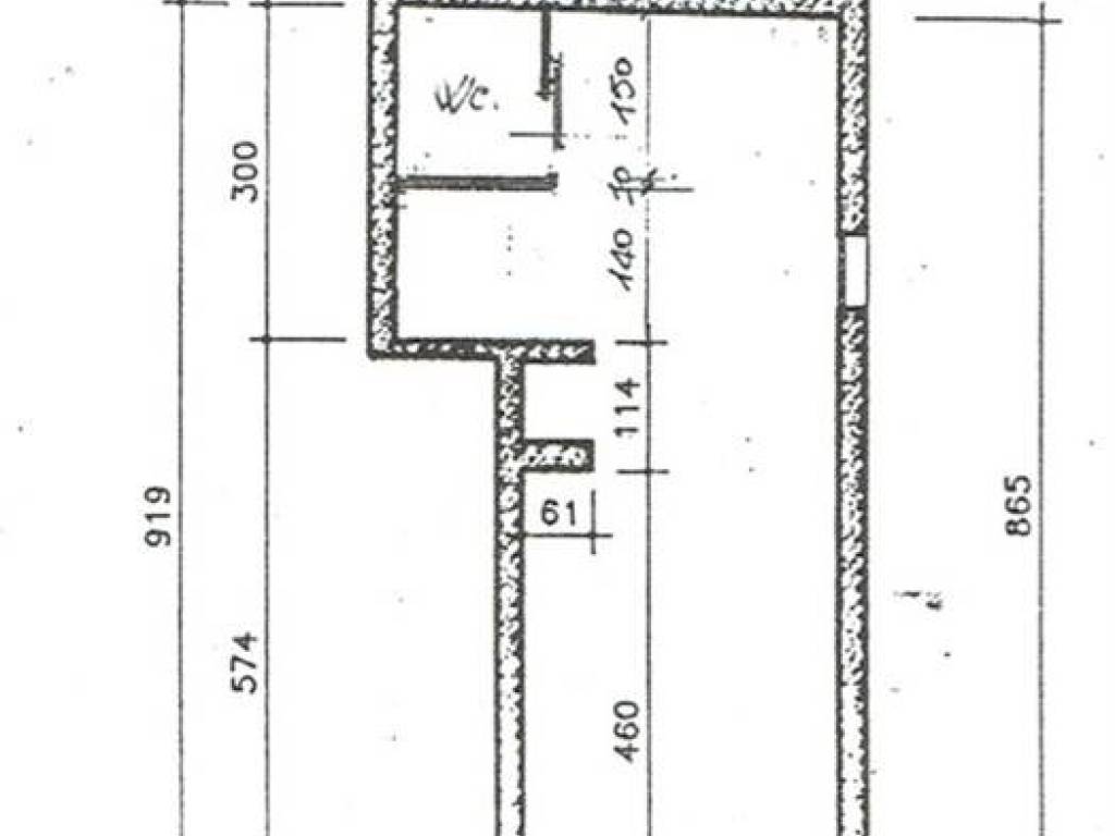 negozio in affitto a Chioggia in zona Sottomarina