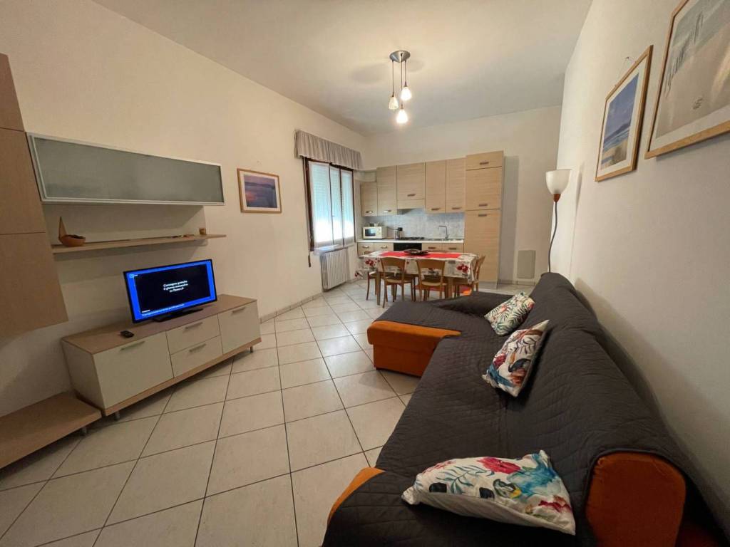 negozio in affitto a Chioggia in zona Sottomarina