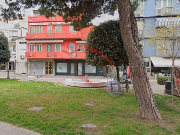 negozio in affitto a Chioggia in zona Sottomarina