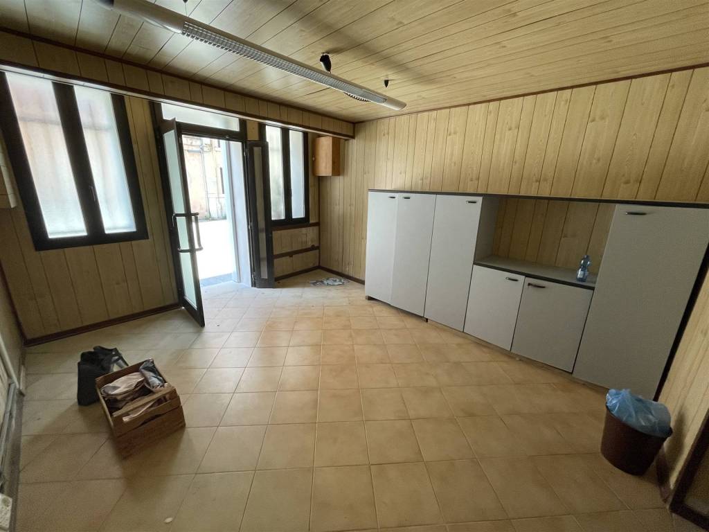 locale commerciale in affitto a Chioggia