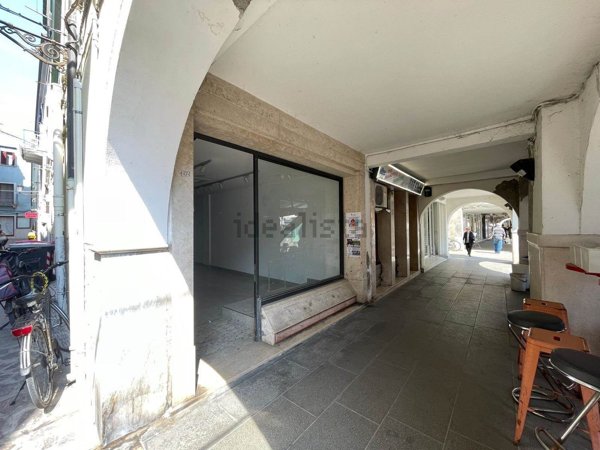 locale commerciale in affitto a Chioggia