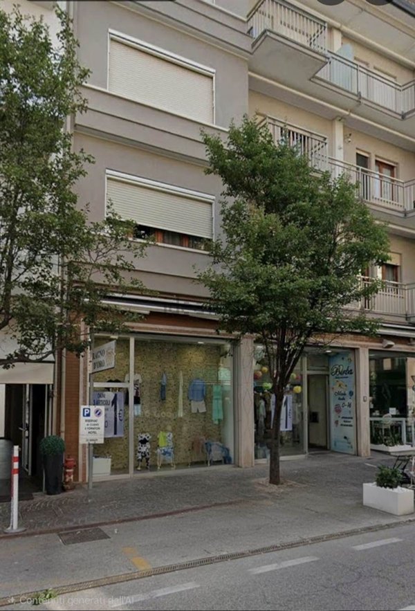 negozio in affitto a Chioggia in zona Sottomarina